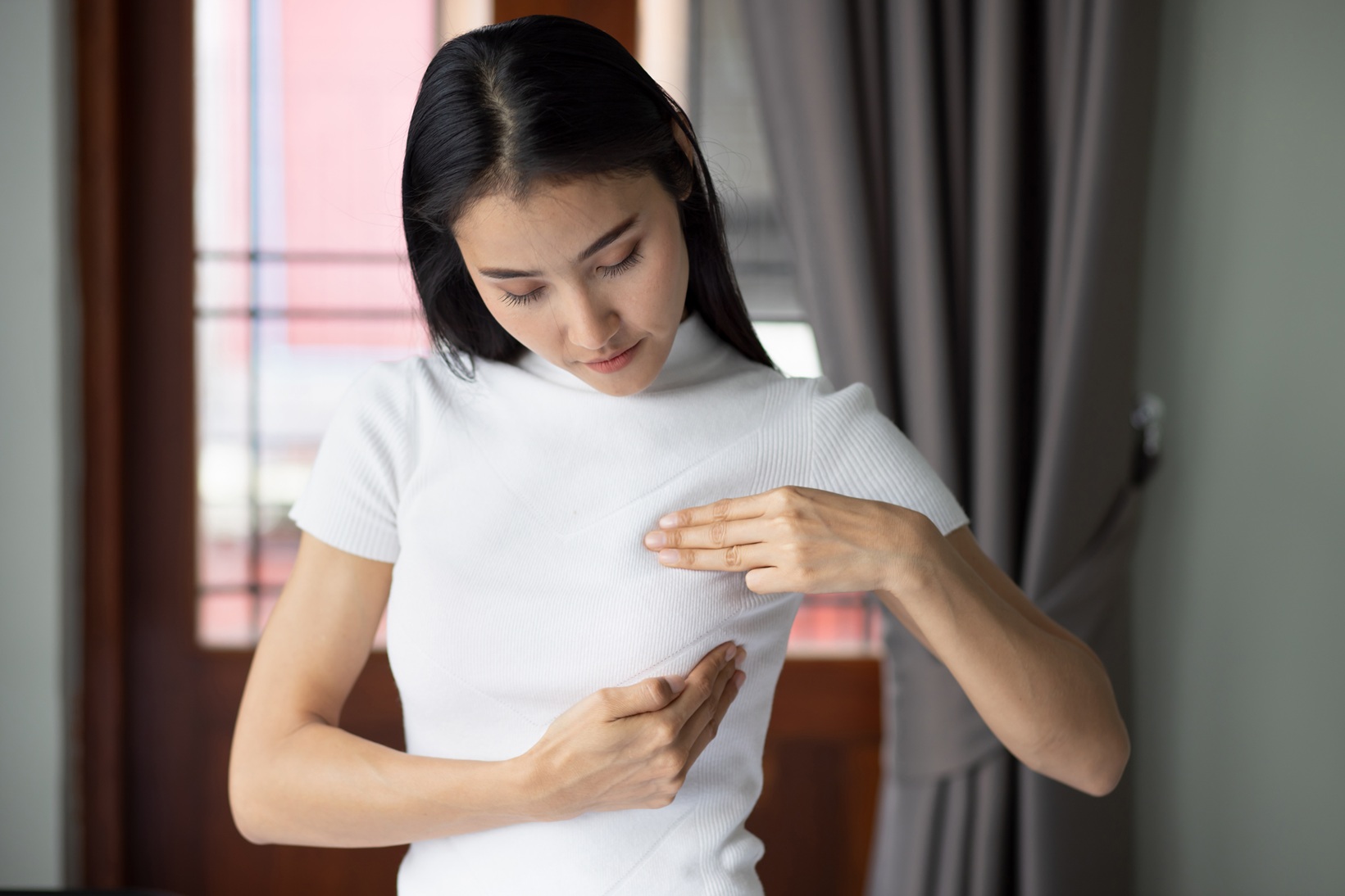 Read more about the article Does Every Breast Lump Require Surgical Removal, or Are There Other Options?